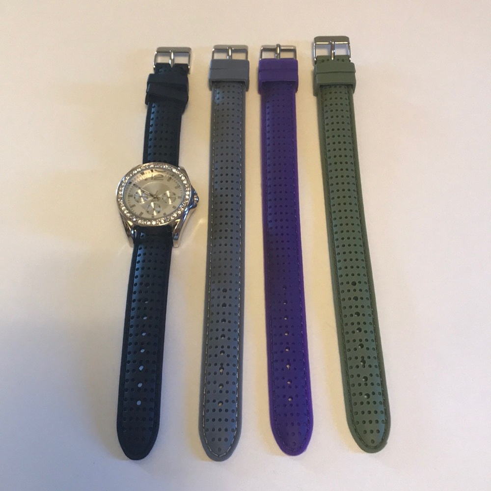 Ladies watch with interchangeable bands
